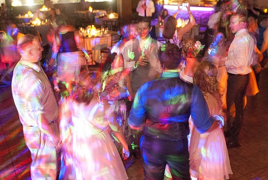 DJ's (photobooths, uplighting, etc.)